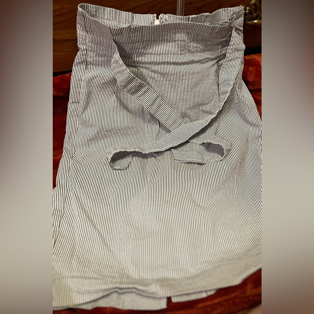 Ann Taylor Black and White Striped Skirt - Picture 3 of 5